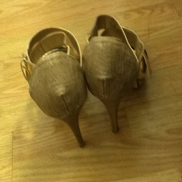 shoes - Picture 3 of 3